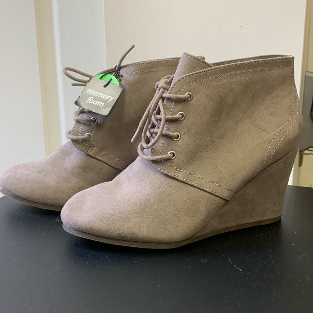 American Jean Co. wedge shoe